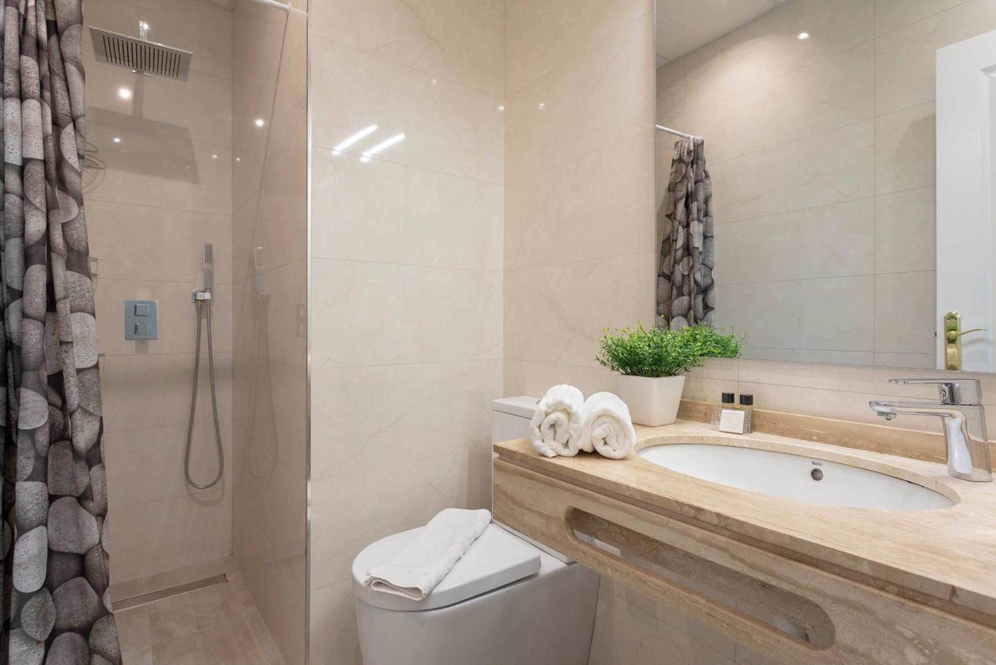 Apartamento Reformado En Malaga Centro By Rent Me Luaran gambar